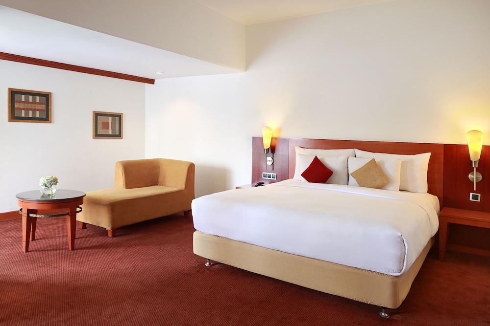 Hotel Mercure Kota 4*