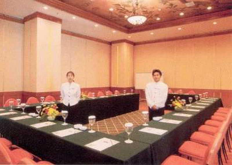 Hotel Mercure Kota 4*
