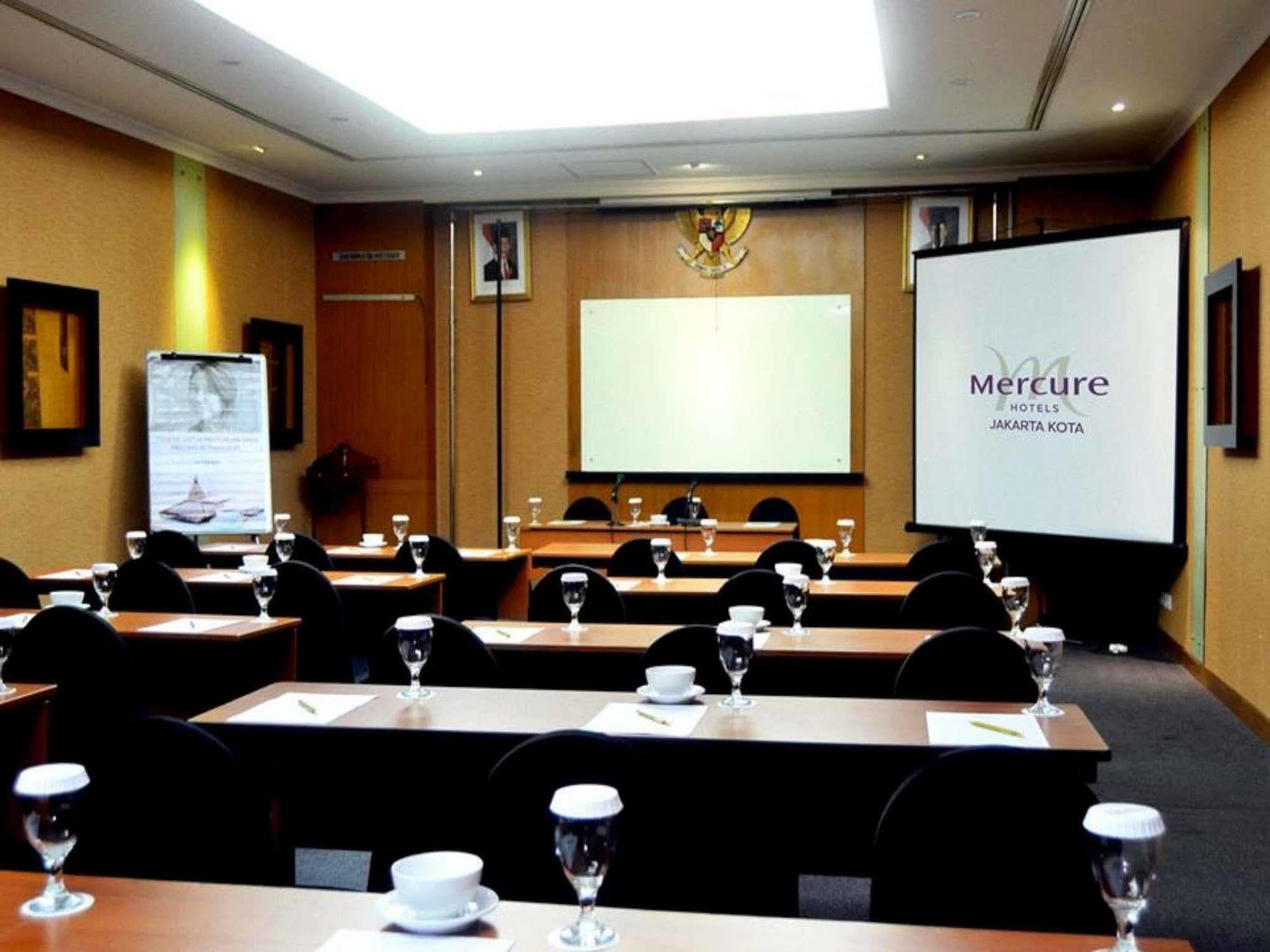 Hotel Mercure Kota 4*